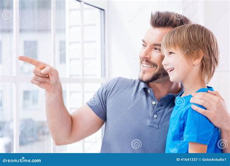 Just Look Over There Stock Image Image Of Gesturing 41641337