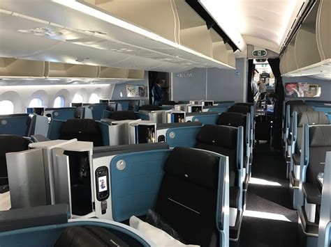 KLM 787 Dreamliner World Business Impresses Live And Let S Fly