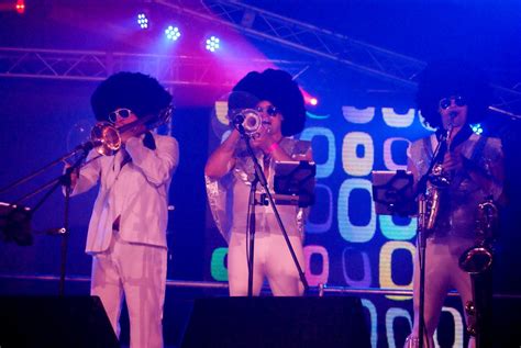 Chic 2 Chic Uk Wide Disco And Funk Band Hireaband
