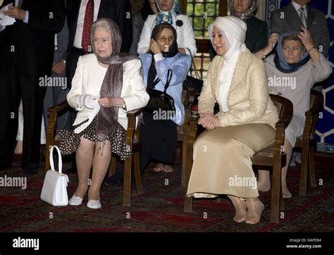 Queen Elizabeth II And President Gul S Wife Hayrunnisa Gul Visited The