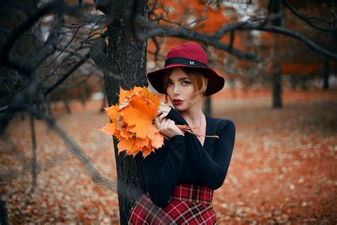 Wallpaper Fall Women Outdoors Redhead Model Looking At Viewer Red Hat Dress Fashion