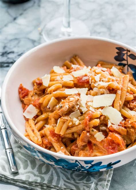 When they are cooked, put them into an ovenproof dish with the tomato sauce and top with the grated mozzarella. Chicken Bacon Pasta with Tomato Sauce - Craving Home Cooked