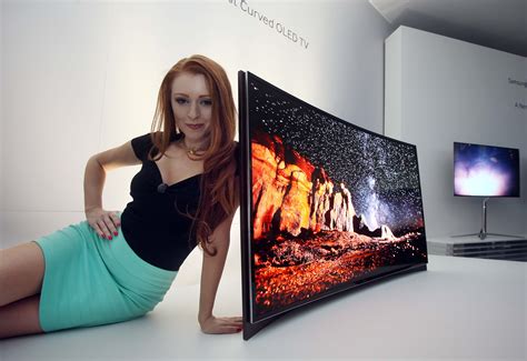 Samsung Introduces Worlds First Curved Oled Tv At Ces 2013 Samsung