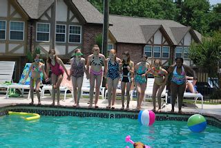 We Are The Presleys Payton S Preteen Pool Party In Pictures