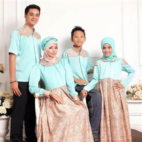 Muslim families & couples | see more about hijab, couple and muslim. 5+ Pilihan Baju Couple Keluarga Muslim Terbaru