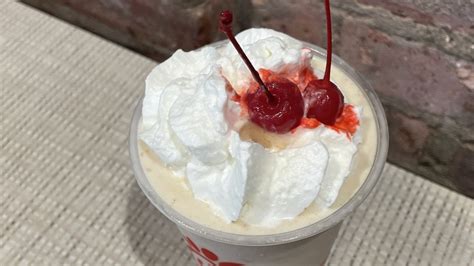 We Tried Chick Fil As Autumn Spice Milkshake Heres How It Went