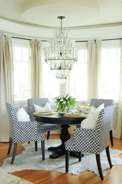 20 Super Smart Ideas For Decorating Small Dining Room