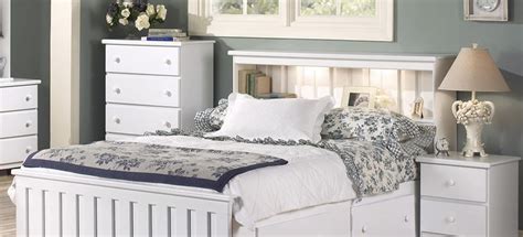 Shop over 230 top white bedroom furniture for adults and earn cash back all in one place. Classic White Bedroom Furniture | Lang Furniture | SHAKER ...