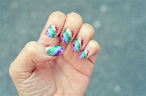 We did not find results for: Mr. Kate - DIY diagonal glitter rainbow nails