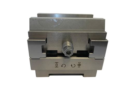 Mini Precision 5 Axis Self Centering Vise On Compatible 3r Pallet