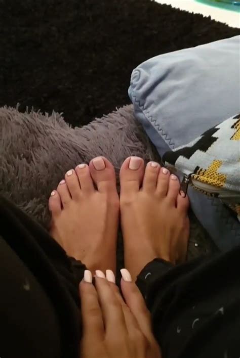 Alexia Aivazis Feet