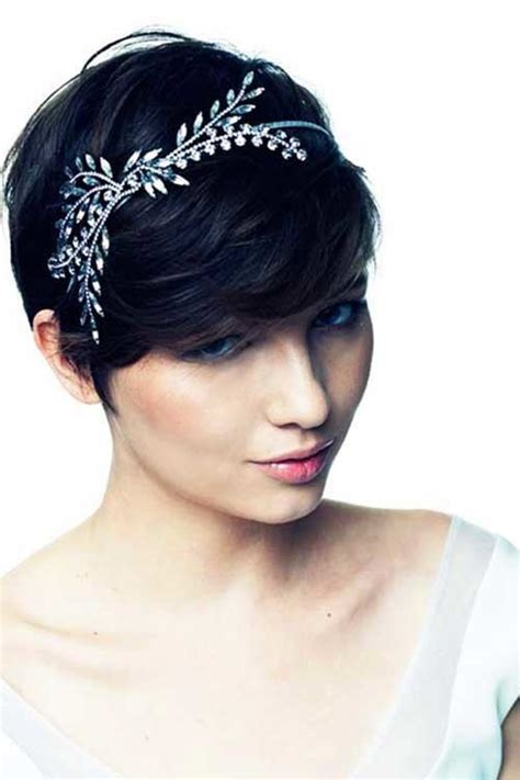 Really Adorable French Style Short Haircuts The Undercut