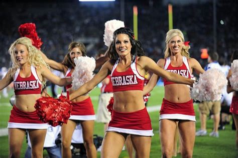 Nebraska Cheerleaders Nebraska Football College Cheerleading