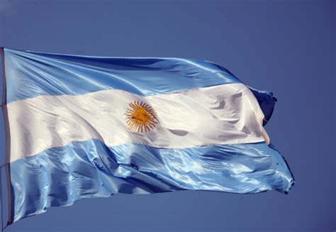 🥇 Imagen De Prod04 Bandera Vista De Frente Argentina Cielo Azu 【foto Gratis】 100001675