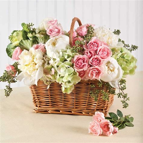 15 Spring Floral Arrangement Ideas Basket Pink Green Rose