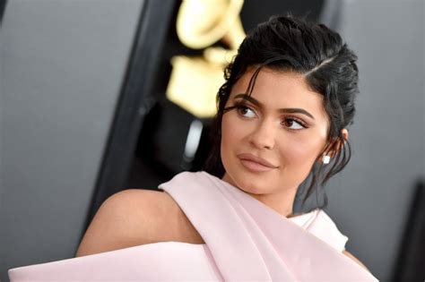 Kylie Jenners Assistant Victoria Villarroel Has Quit To Be An Influencer