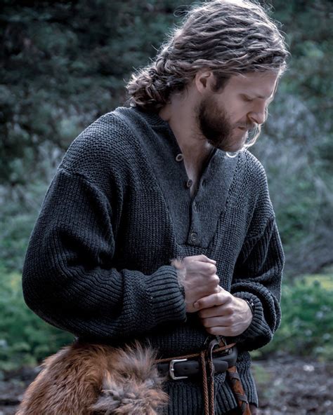 All we know is that it looks beyond cool and that we want to try it out. 26 Best Viking Hairstyles for the Rugged Man (2020 Update)