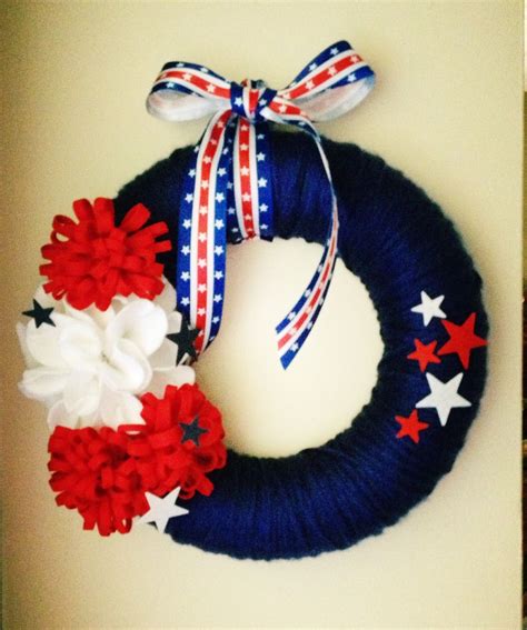 Patriotic Yarn Wreath Diy Crafts Yarn Wreath Wreath