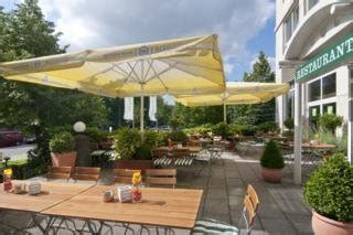 Wifi is free, and this hotel also features a restaurant and a bar. Hotel Holiday Inn Düsseldorf-neuss - Neuss - Dusseldorf