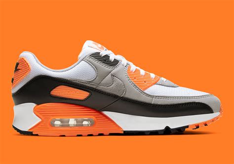 O Nike Air Max 90 Og Retorna Também Em ‘total Orange Sneakersbr