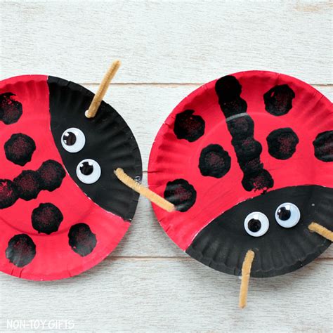 The latest ones are on may 28, 2021 7 new ladybug cutouts printable results have been found in. Paper plate ladybug craft for kids | Non-Toy Gifts