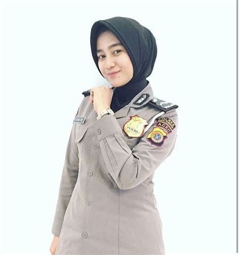 Polisi Wanita Berhijab Cantik Hijab Jilbab Tudung Muslimah Cantik Army Police Military