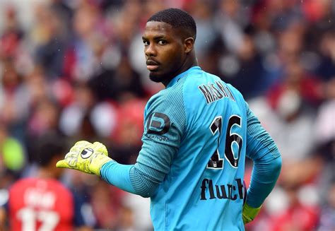 Mike maignan (born 3 july 1995) is a french footballer who plays as a goalkeeper for french club losc lille, and the france national team. Man Utd News: Manchester United eye swoop for £31m Ligue 1 ...