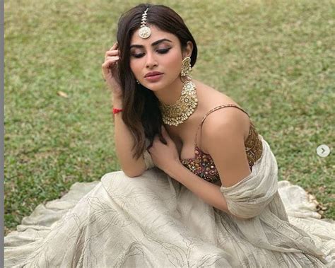 Sexy Photos Of Mouni Roy Boobs That Will Make You Fall In Love With