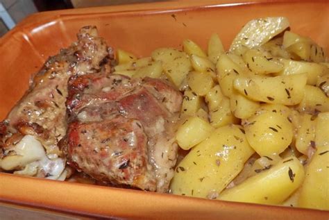 Rețete cu carne de miel. Reteta Friptura de curcan cu cartofi la cuptor