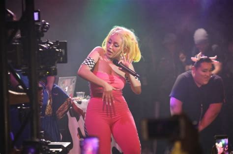 Show Reviews — Doja Cat Leans Into Mooo While Proving