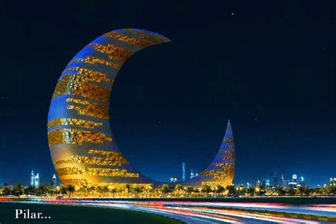 Crescent Moon Tower Dubai Amazing Buildings Unique Architecture