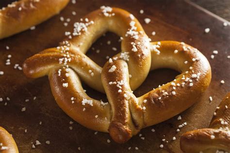 How To Reheat Soft Pretzels The Best Way Foods Guy