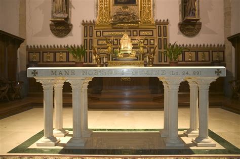 ¿sabes Cómo Es El Altar De Una Iglesia CatÓlica Conózcalo Aquí