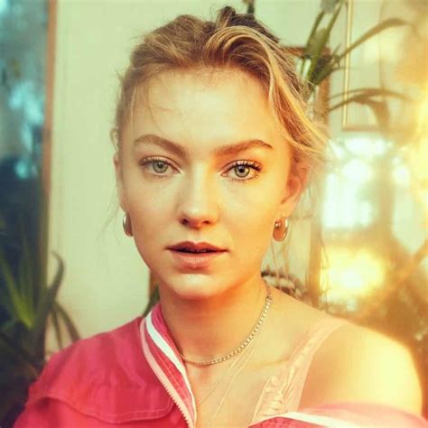 Astrids Announces Stripped Down Tour New Ep Trust Issues Due August 30t • Withguitars