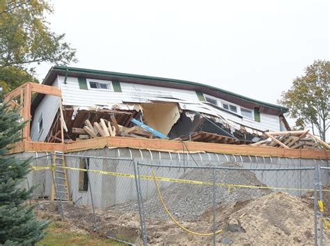 Babylon Home Collapses With Construction Crew Inside Officials Say