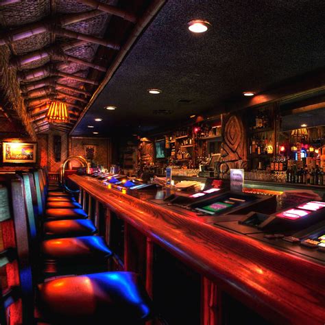 If fried foods are a requirement for a good sports bar well then tap vegas inside mgm grand las vegas is where you need to park yourself for long days of sports viewing. The Best Dive Bars in Las Vegas | Dive bar, Las vegas, Vegas