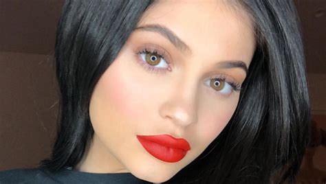 Kylie Jenner Parece Otra En Su Primera Foto Sin Relleno En Los Labios