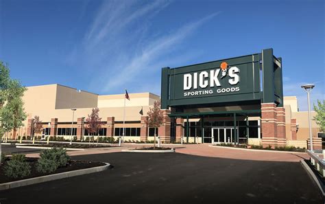 dick s sporting goods on the need for physical stores and how the chain