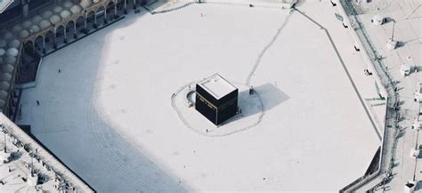 عملية التلقيح ضد كورونا في الدارالبيضاء. في مشهد نادر.. الكعبة المشرفة خالية من الزوار بسبب كورونا ...