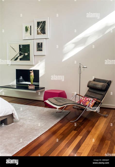 Contemporary Master Bedroom Stock Photo Alamy