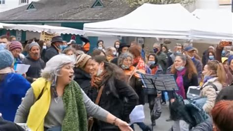 Tu Sais Que Tu Viens De Bagneres De Bigorre - Un flashmob sur le marché de Bagnères-de-Bigorre fait polémique