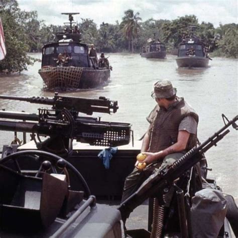 Photos Of Vietnam War In Color 42 Pics