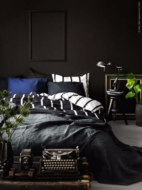 Mystery And Charm With 10 Black Bedrooms Master Bedroom Ideas