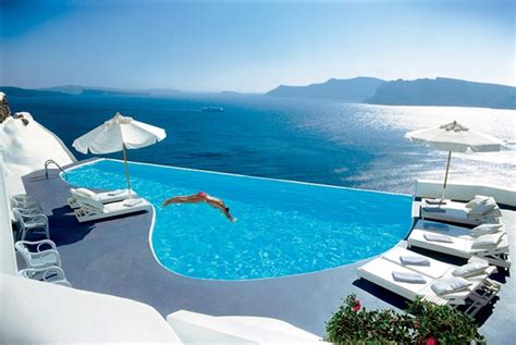 25 Most Amazing Swimming Pools Ever