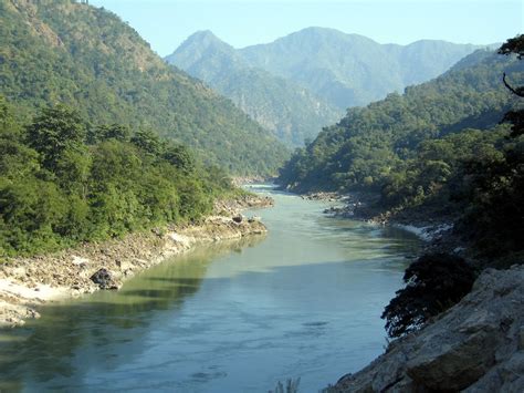 Atlas: Nepal main rivers and watersheds