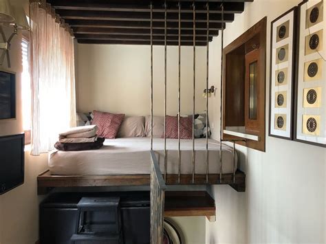 Apartamento situado en la gran via de granada, junto a la catedral y cerca de plaza nueva. Apartamento Turistico. Espectacular atico en el centro de Granada. (Granada, España ...