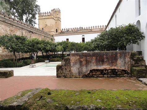 Alcázar De Los Reyes Cristianos En Córdoba Viaje Al Atardecer