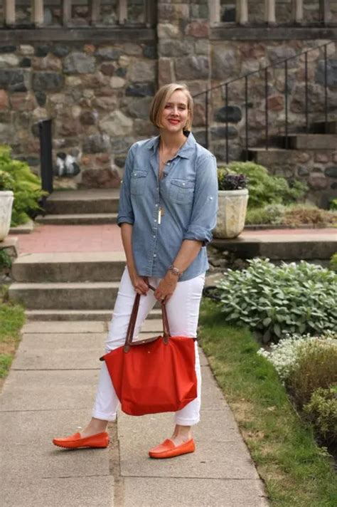 How To Style Chic Summer Outfits For Women Over 40