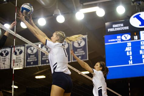 Byu Womens Volleyball Flies To Round Two Of The Ncaa Tournament The