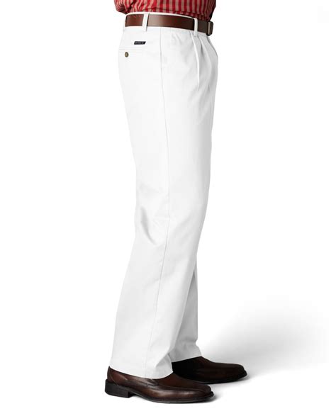 Dockers Cotton D3 Classic Fit Signature Khaki Pleated Pants In White